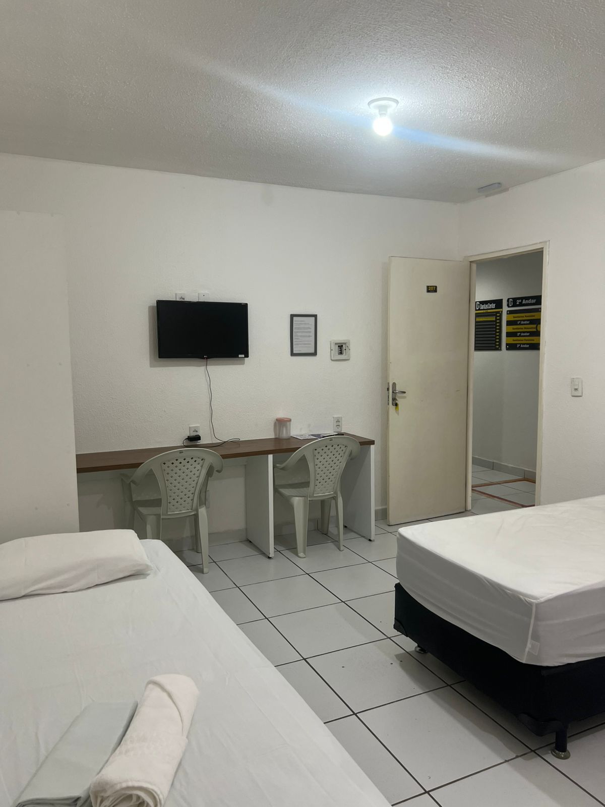 Quarto funcional para hospedagem na Dantas Pousada